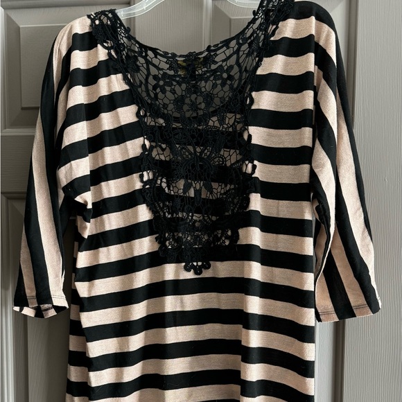 iJeans By Buffalo Black Lace Striped Top - Picture 1 of 3